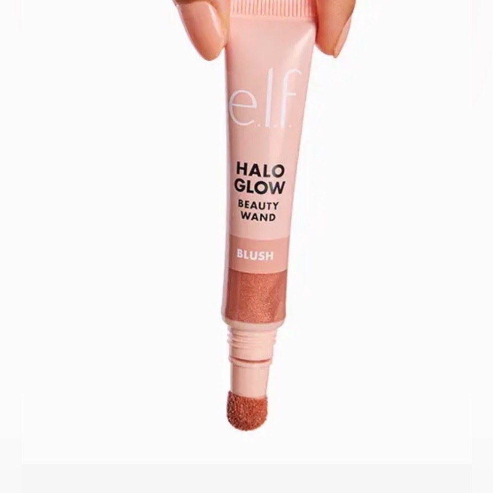 E.L.F. COSMETICS Halo Glow Highlight Beauty Wand in Candlelit
